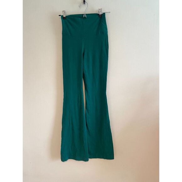 tna Aritzia Chill Atmosphere Flare Hi-rise Legging Green Size SMALL - Picture 2 of 6